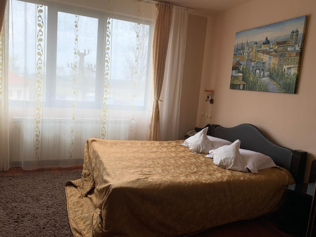 Motel Restaurant Lowe Deva Dış mekan fotoğraf