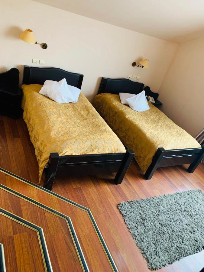 Motel Restaurant Lowe Deva Dış mekan fotoğraf